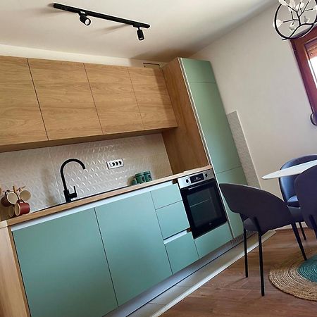 Modern In Center Apartment Zabljak  Ngoại thất bức ảnh