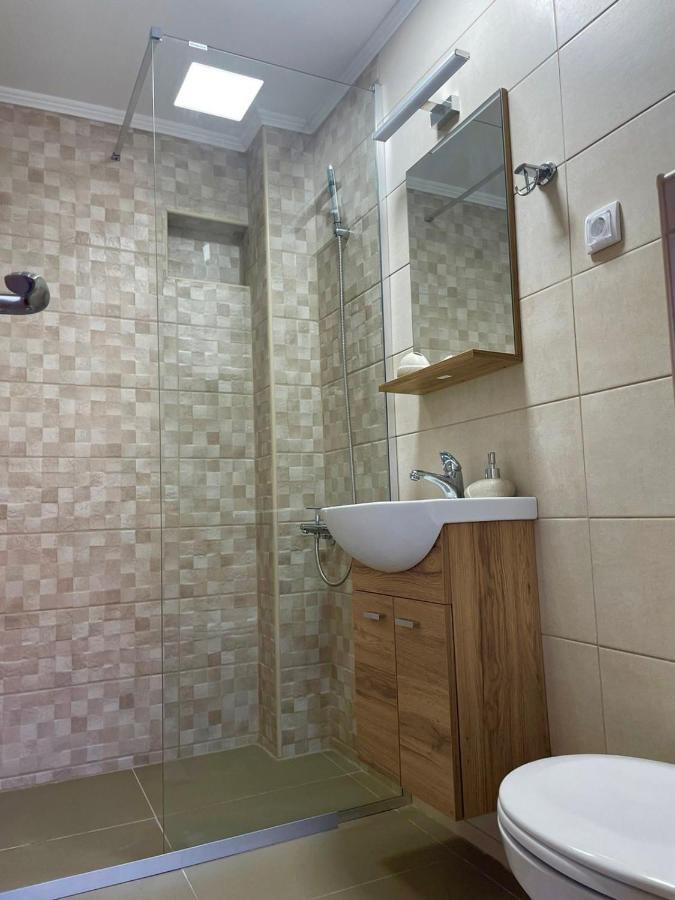 Modern In Center Apartment Zabljak  Ngoại thất bức ảnh